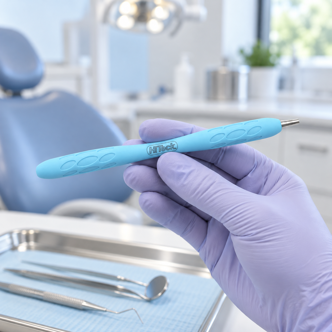 Cloud Mini Mirror Handle held in a gloved hand